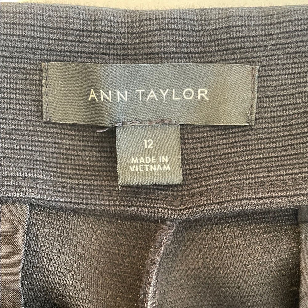 Ann Taylor Kick Crop Textured Pants Black 12 - Picture 4 of 5